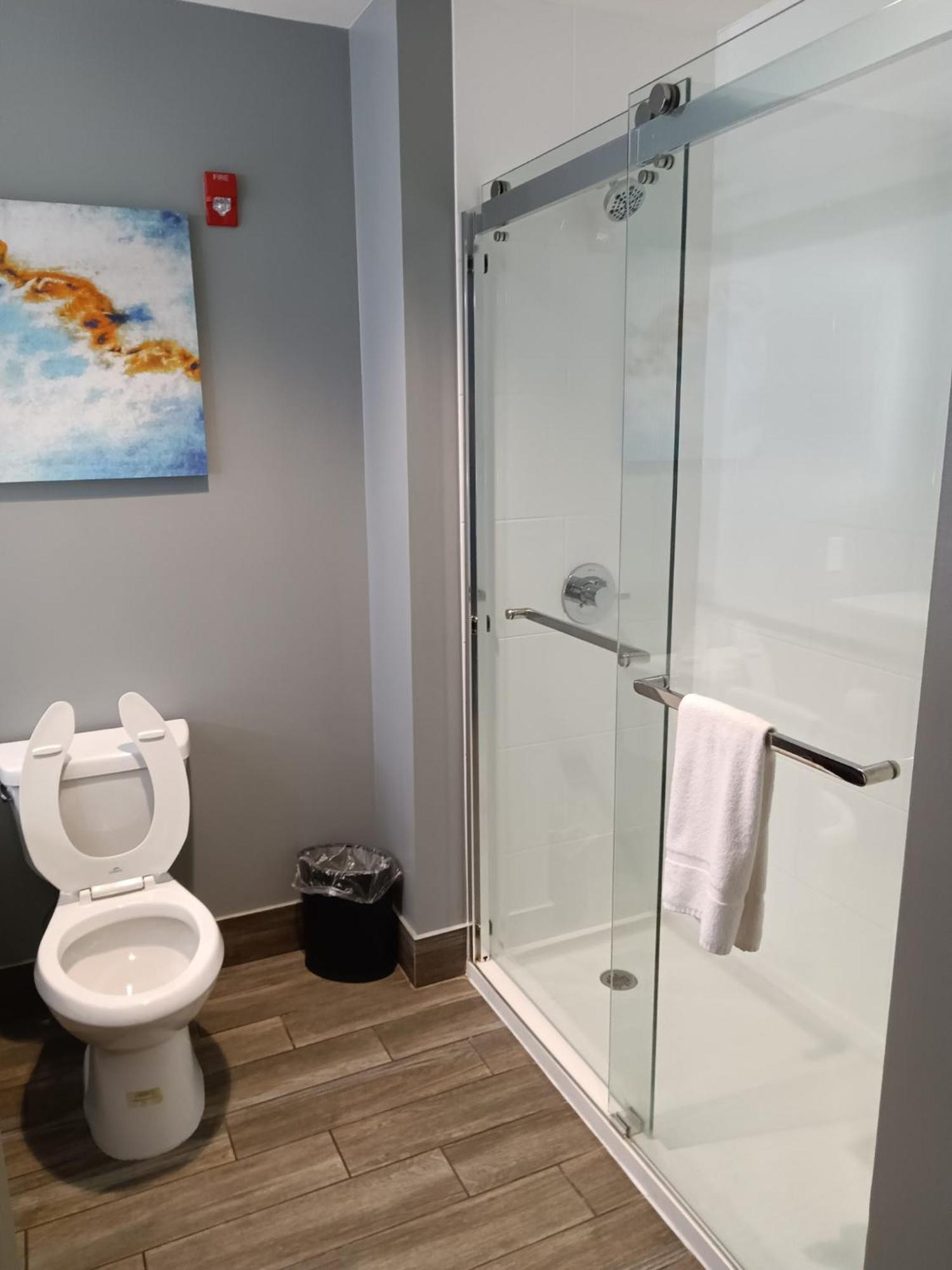 La Quinta Inn & Suites By Wyndham ברדסטאון מראה חיצוני תמונה